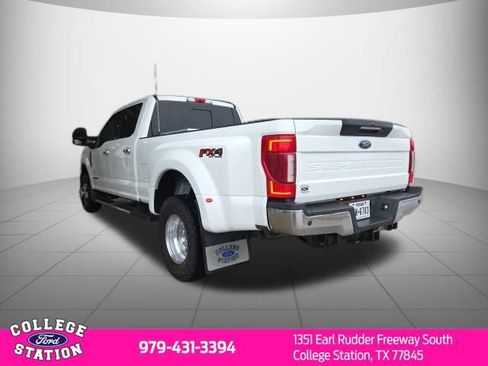 Used 2022 Ford F350 Lariat w/ Lariat Ultimate Package AWD/4WD image 4