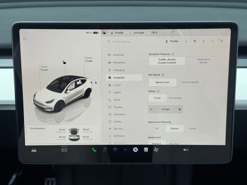 Used 2023 Tesla Model Y Performance image 24