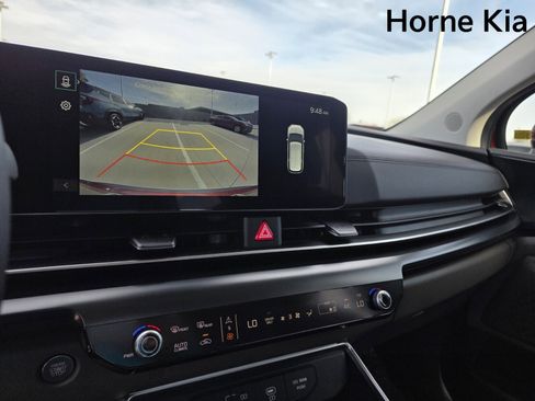 New 2026 Kia Carnival LXS image 17