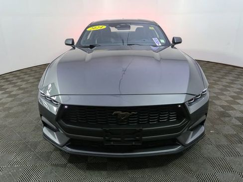 Used 2024 Ford Mustang Premium image 4