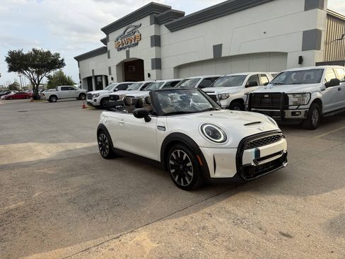 Used 2024 MINI Cooper S w/ Seaside Edition FWD image 3