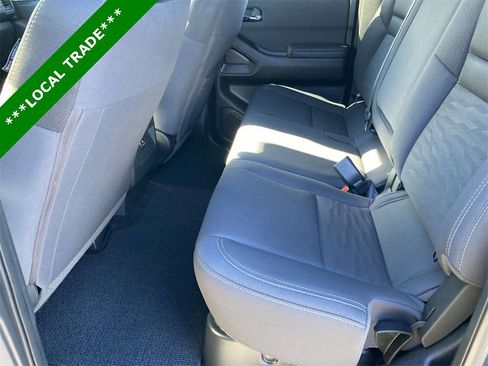 Used 2023 Nissan Frontier SV w/ Midnight Edition Package image 12