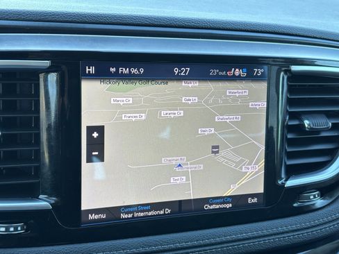 Used 2020 Chrysler Pacifica Limited image 8