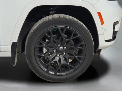 New 2025 Jeep Grand Cherokee L Summit w/ Obsidian Package AWD/4WD image 33