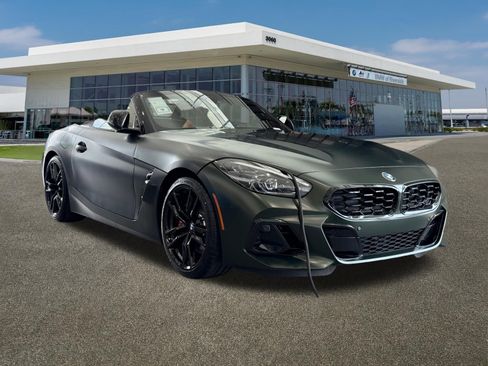 New 2026 BMW Z4 M40i w/ Premium Package RWD image 2