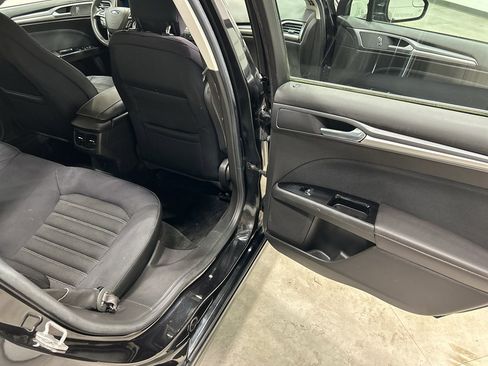 Used 2014 Ford Fusion SE image 28