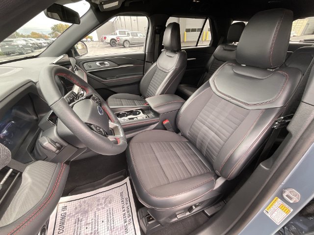 Certified 2025 Ford Explorer ST-Line AWD/4WD image 12