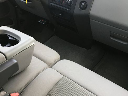 Used 2006 Ford F150 XLT image 18