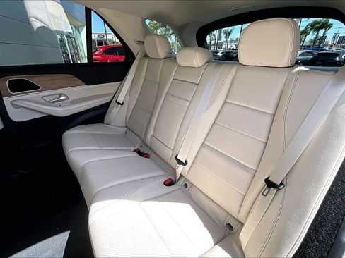 Used 2025 Mercedes-Benz GLE 350 4MATIC image 26