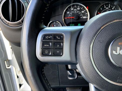 Used 2018 Jeep Wrangler Sport AWD/4WD image 20