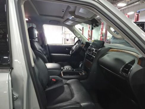 Used 2024 Nissan Armada SL w/ Captain's Chairs Package AWD/4WD image 11