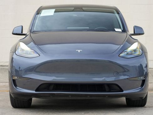 Used 2022 Tesla Model Y Long Range AWD/4WD image 7