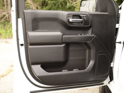 Used 2022 Chevrolet Silverado 1500 Custom AWD/4WD image 22