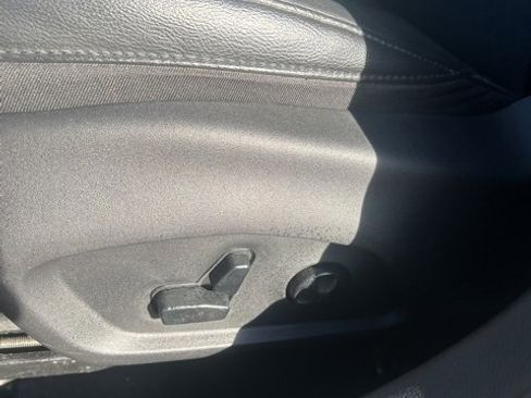 Used 2018 Jeep Compass Latitude w/ Popular Equipment Group image 15