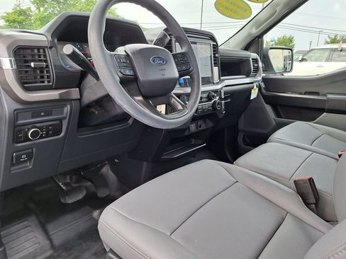 Used 2025 Ford F150 XL RWD image 7
