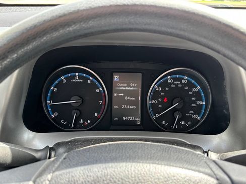 Used 2017 Toyota RAV4 LE AWD/4WD image 13