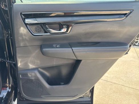 Used 2025 Honda CR-V Sport Touring image 11