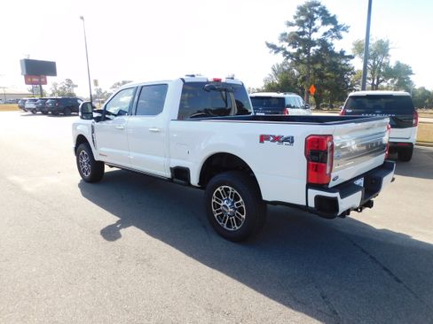 New 2026 Ford F250 Platinum w/ Platinum Plus Package image 8