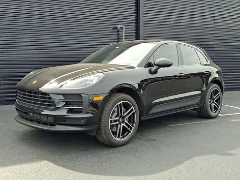 Certified 2021 Porsche Macan AWD/4WD image 1