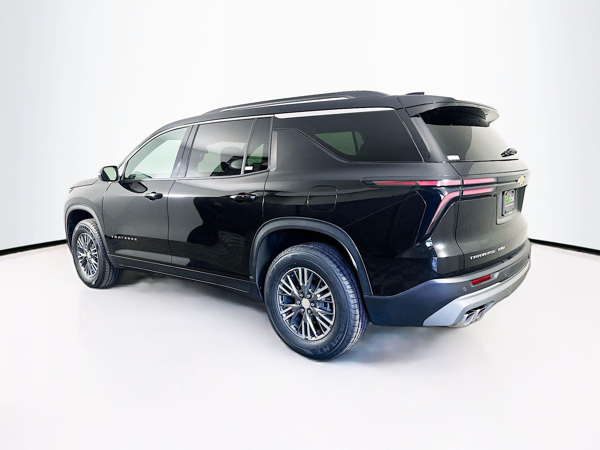 Used 2025 Chevrolet Traverse LT AWD/4WD image 5