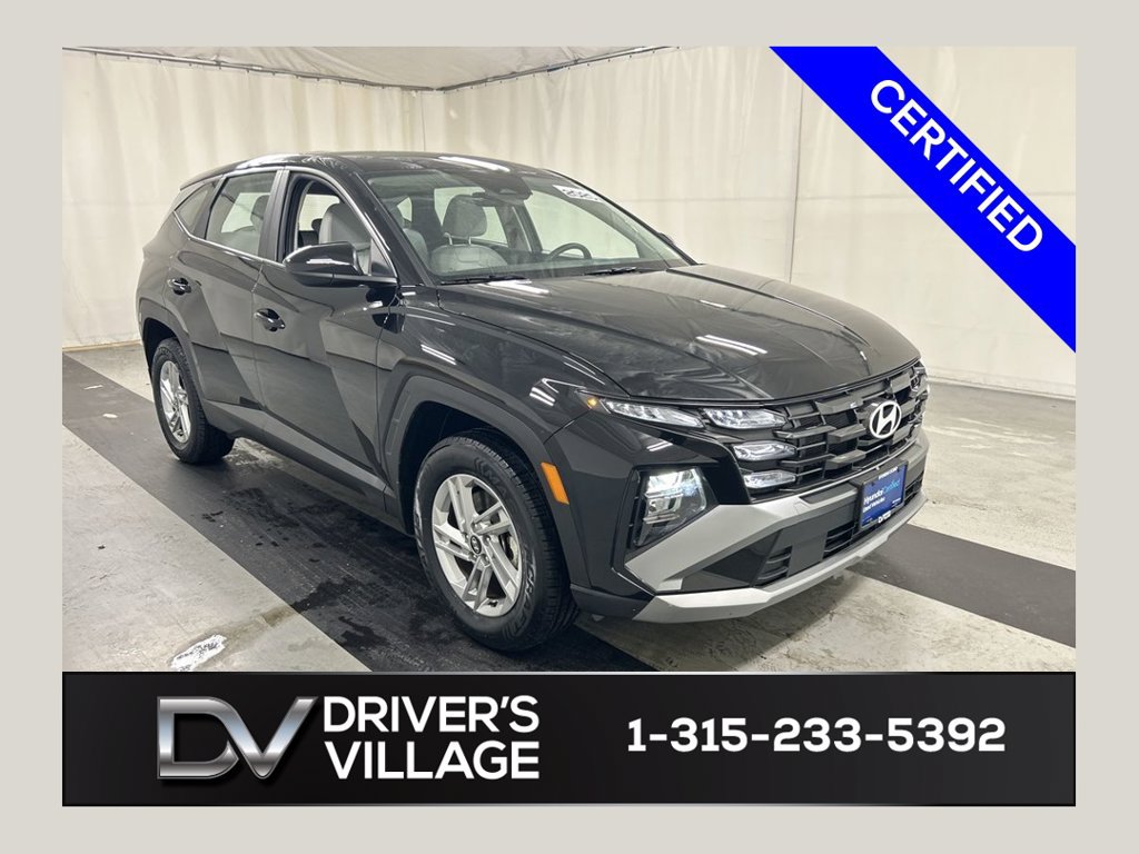 Used 2025 Hyundai Tucson SE AWD/4WD image 1