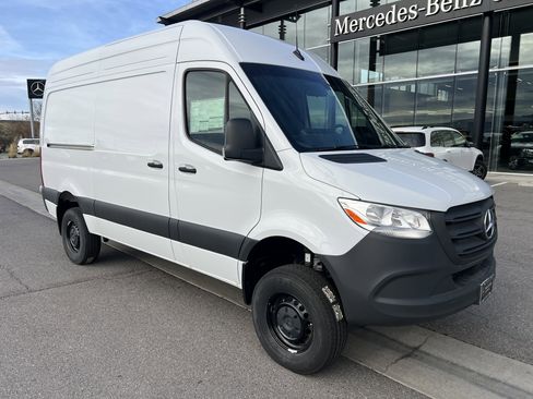 New 2025 Mercedes-Benz Sprinter 2500 image 2