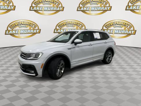 Used 2018 Volkswagen Tiguan SEL w/ R-Line Package FWD image 7