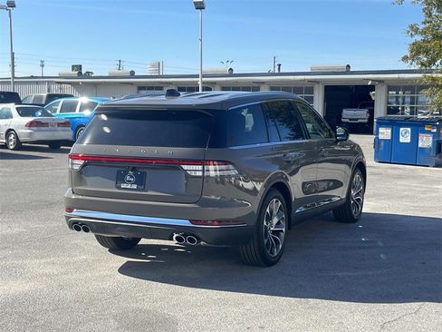 New 2026 Lincoln Aviator Reserve w/ Luxury Package image 5