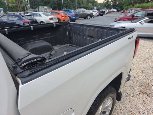 Used 2020 GMC Sierra 1500 SLT w/ SLT Premium Plus Package AWD/4WD image 25