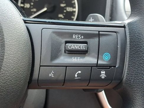 Used 2023 Nissan Rogue SV FWD image 22