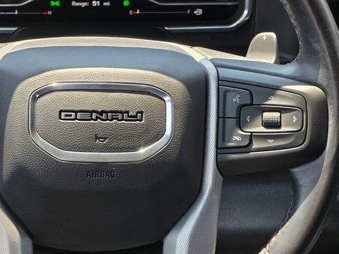 Used 2023 GMC Sierra 1500 Denali w/ Denali Reserve Package AWD/4WD image 17