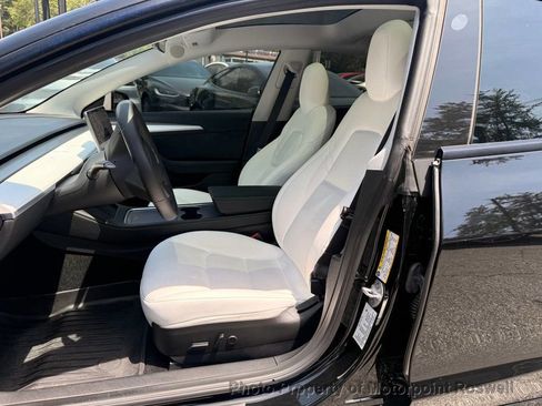 Used 2023 Tesla Model 3 Standard Range RWD image 2