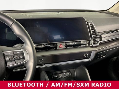 Used 2025 Kia Sportage EX FWD image 9
