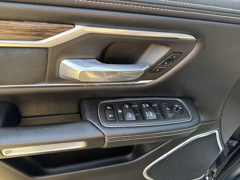 Used 2019 RAM 1500 Laramie AWD/4WD image 15