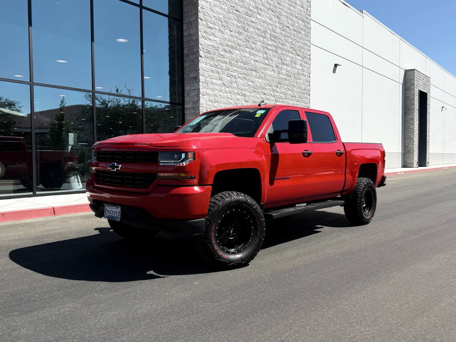 Used 2018 Chevrolet Silverado 1500 Custom w/ Custom Convenience Package AWD/4WD image 1