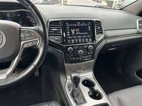 Used 2021 Jeep Grand Cherokee Limited w/ Luxury Group II image 19