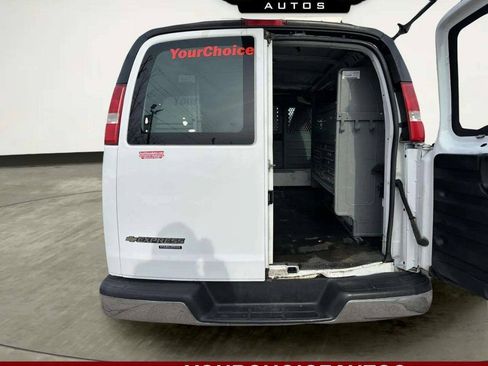 Used 2016 Chevrolet Express 2500 RWD image 24