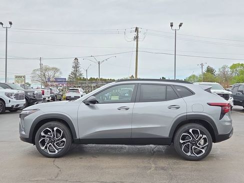 New 2026 Chevrolet Trax RS w/ Driver Confidence Package FWD image 6