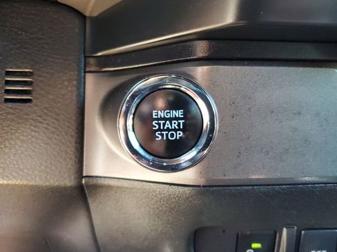 Used 2022 Toyota Tacoma TRD Off-Road w/ Technology Package RWD image 26