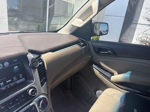 Used 2017 GMC Yukon XL SLT image 10