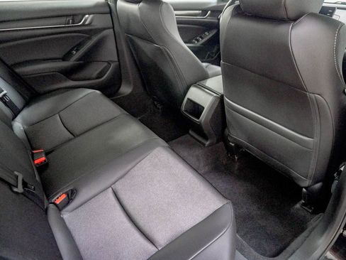 Used 2019 Honda Accord Sport image 29