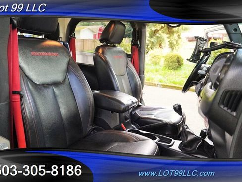 Used 2017 Jeep Wrangler Rubicon AWD/4WD image 17