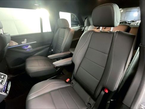 Used 2026 Mercedes-Benz GLS 450 4MATIC image 18