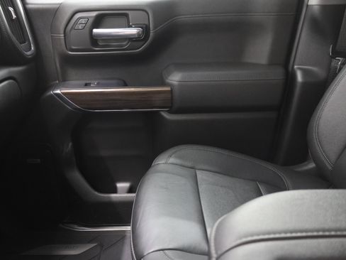 Used 2022 Chevrolet Silverado 1500 RST w/ Redline Edition AWD/4WD image 12