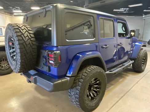 Used 2019 Jeep Wrangler Unlimited Sahara AWD/4WD image 12