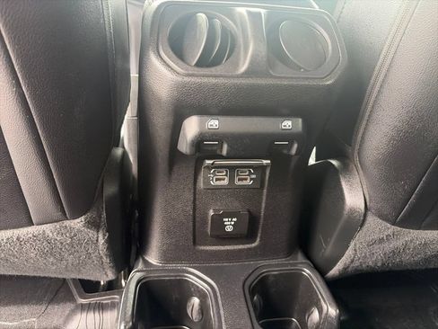 Used 2020 Jeep Gladiator Overland AWD/4WD image 26