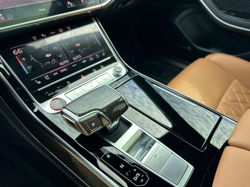 Used 2025 Audi S8 image 29