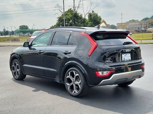 Used 2023 Kia Niro EX Touring FWD image 4