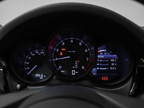 Certified 2023 Porsche Macan AWD/4WD image 34