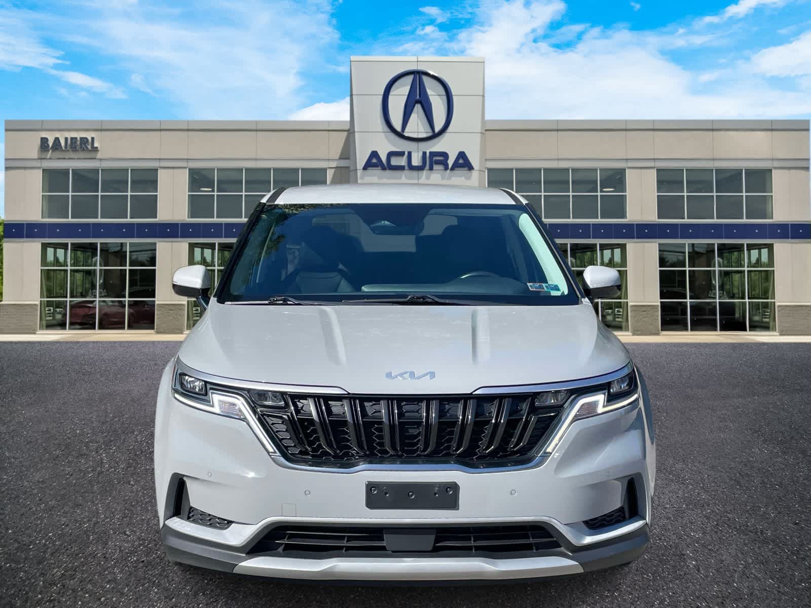 Used 2024 Kia Carnival EX FWD image 8